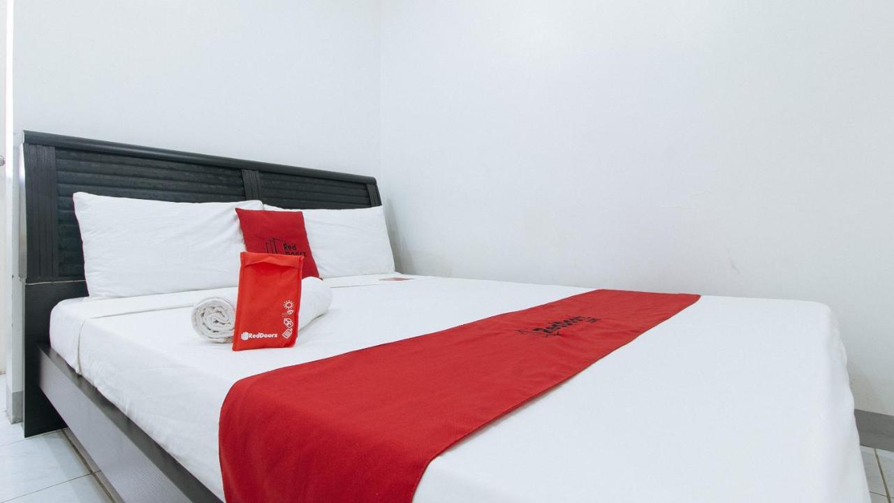 Reddoorz Near Sm Bicutan Hotel Paranaque City Exterior photo