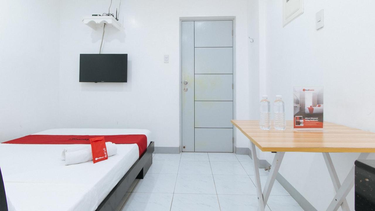 Reddoorz Near Sm Bicutan Hotel Paranaque City Exterior photo