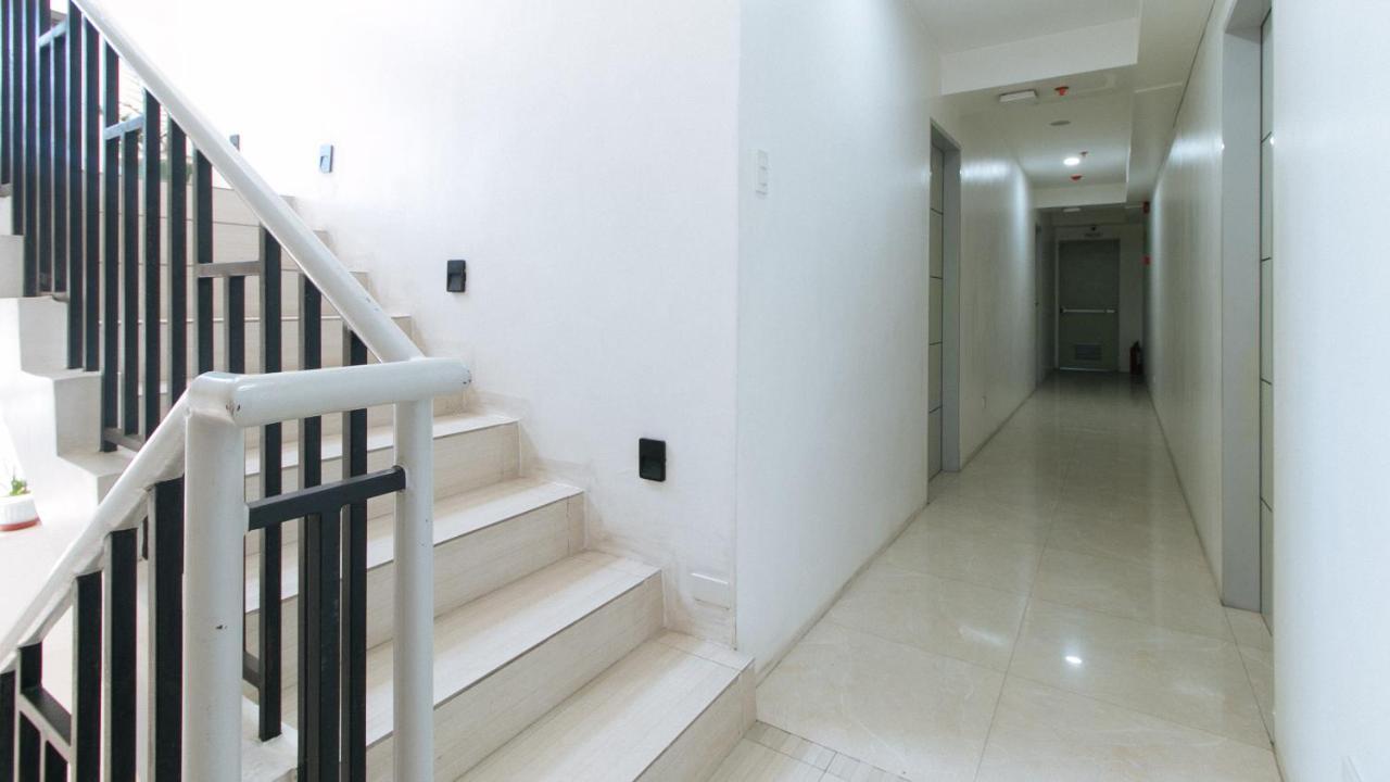 Reddoorz Near Sm Bicutan Hotel Paranaque City Exterior photo