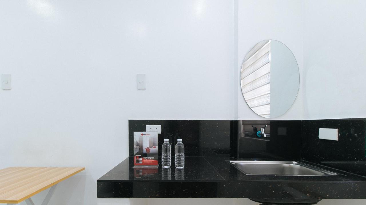 Reddoorz Near Sm Bicutan Hotel Paranaque City Exterior photo